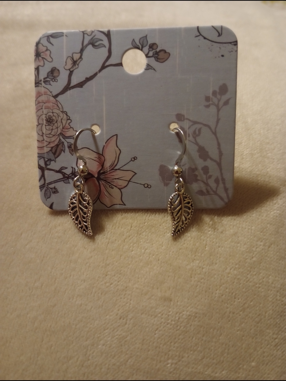 Dainty Leaf Dangle Earrings - Women Jewelry